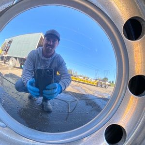 Meet your Posher, Brady